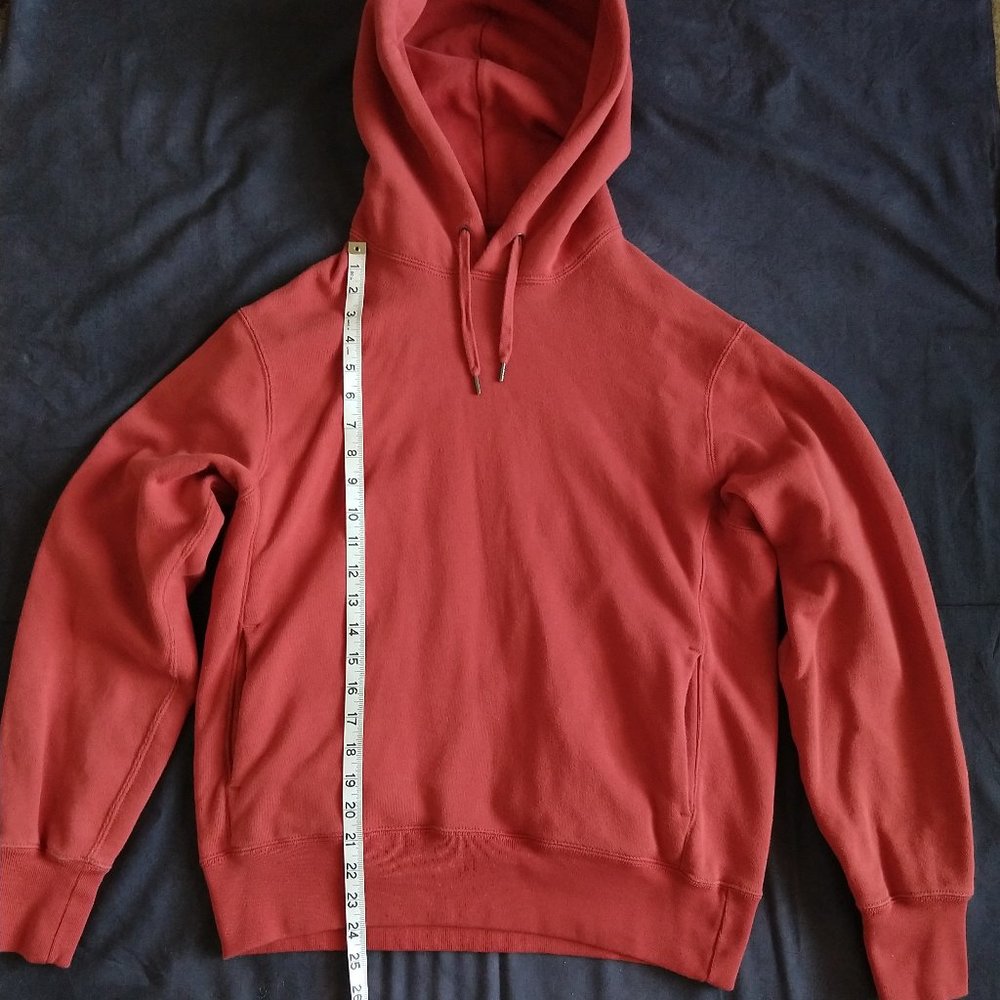 Uniqlo 2019 Rust/Orange Pullover Hoodie (Small)